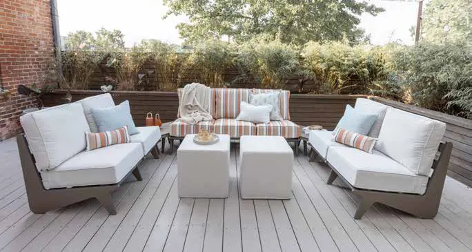 Deep Seating